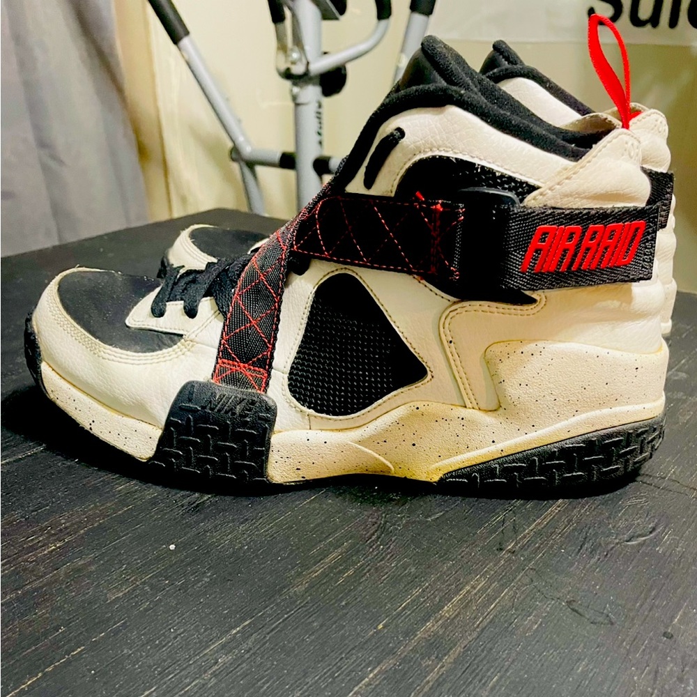 grey and green air force 1 jd